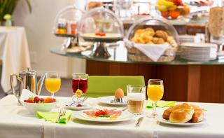 Business Hotel First - 3