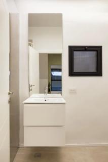 RENOVATED LARGE 3RM APARTMENT 5 MIN FROM THE BEACH - Tel Aviv - 7