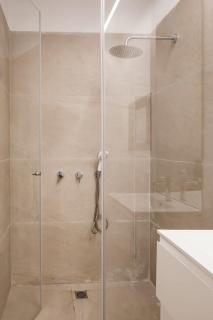 RENOVATED LARGE 3RM APARTMENT 5 MIN FROM THE BEACH - Tel Aviv - 5