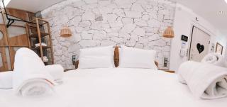 Kardias Luxury Suites - 1