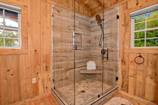 Gone To Therapy, Game Room, FREE Attraction tickets for each paid day, Hot Tub, WIFI, - 6