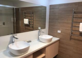 Snow Gum Apartment 1 - 3