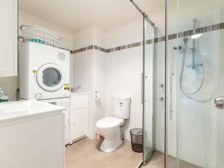 4 Bay Village 51 Shoal Bay Rd - 1