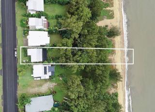 Beachfront - 'Pippies on the Beach' @ Bramston - Bramston Beach - 7