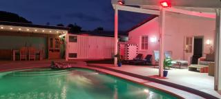 Family Villa with big pool and absolute privacy - Willemstad - 2