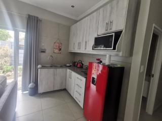 Utopia Guest House - Alberton - 1