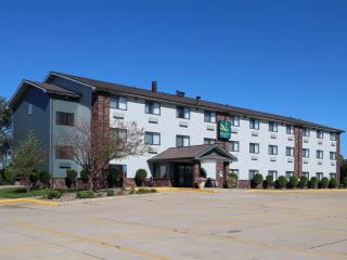 Quality Inn & Suites Bloomington I-55 and I-74 - Bloomington - 6