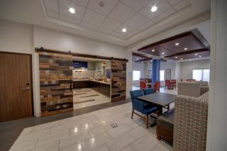 Holiday Inn Express Hotel & Suites Oklahoma City-West Yukon by IHG - Yukon - 7