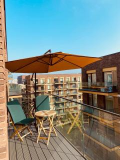 Royal Wharf by the Thames - 1