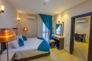 One Bedroom Suite with Aqua View at Mirage Bay Resort - 5