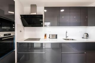 CoolHouses Lagos, 2 bed stylish city flat, rooftop shared pool, Clayheart - Lagos - 2