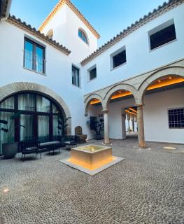 Apartamentos Los Patios del Pañuelo - Córdoba - 0