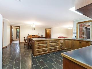 Comfort on Conns - Warrnambool - 9
