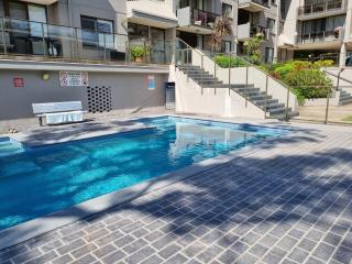 The Poplars, 2,36 Magnus Street - Comfortable Unit With Air Conditioning and Wi-Fi - Nelson Bay - 1
