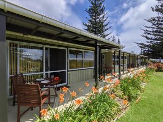 Cascade Garden Apartments - Burnt Pine - 9