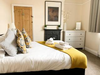 Riverside Lodge - Quaint Victorian Home By The River - York - 8