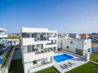 Apartments & Rooms Pool Villas Maris B - Novalja - 5
