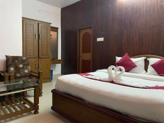 Hotel Caveri - Madikeri - 1