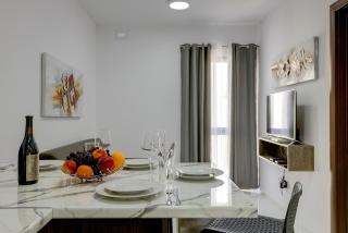 Sir William Reid Apartments - 8