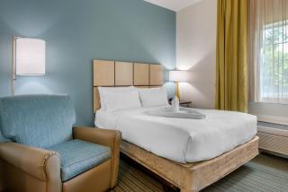 Candlewood Suites Fort Myers Interstate 75 by IHG - Fort Myers - 6