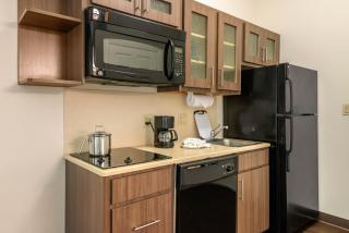 Candlewood Suites Fort Myers Interstate 75 by IHG - Fort Myers - 3