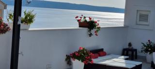 Six-bedroom villa with Sea View NL - 3