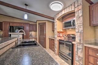 Monett Family Ranch Home with Fireplace and Huge Deck! - Monett - 1