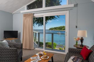 Dockside Guest Quarters - 3