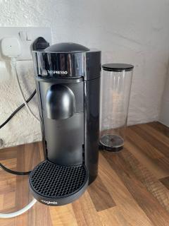 Dunguaire Thatched Cottages - 9