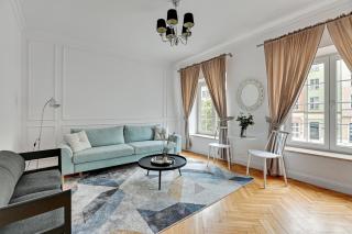 Długi Targ Street, Main Old Town & Riverside by Downtown Apartments - Gdańsk - 0