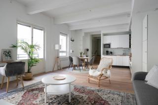 2ndhomes Loft Apartment with Spa & Balcony by the White Church - Helsinki - 0