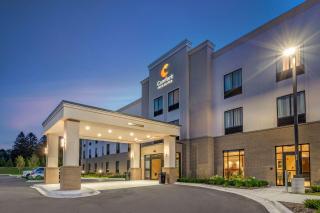 Comfort Inn & Suites - City in the Village of Clarkson - 0