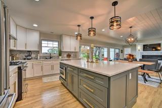 Fenton Home with Patio and All Sports Lake Access - Fenton - 1