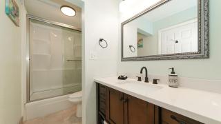 Heated Pool, Huge TV, Waterfront Tiki Bar & Grill, Close to Beaches - Sarasota - 2