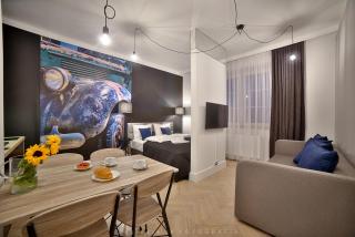 Saint Thomas Corner - by Upstairs - Cracovia - 1