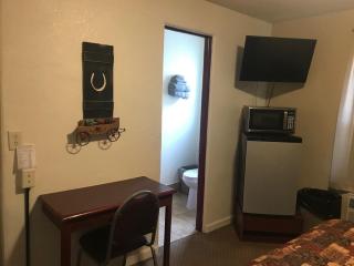 Highland Court Motel - Fairmont - 3