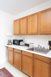 Economy 2BR Apartment B2 - Milwaukee - 4