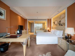 Tonino Lamborghini Hotel Kunshan City Center - Kunshan - 1