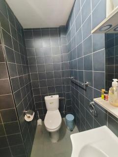 Anna Guesthouse 10 min walk from the beach - 4
