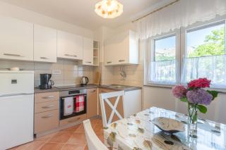 Apartment Beti with Balcony - Baška - 5