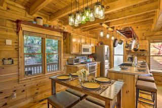 Lovely Log Cabin and Bunkhouse with Views and Yard! - Cherry Log - 4
