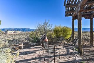 El Prado Home with Hot Tub, Panoramic Mtn Views - 9