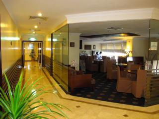 StayInn Gateway Hotel Apartment - 2