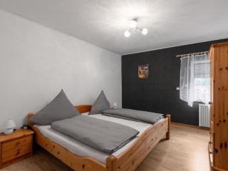 Holiday Home by Moselle with Garden - Nehren - 8