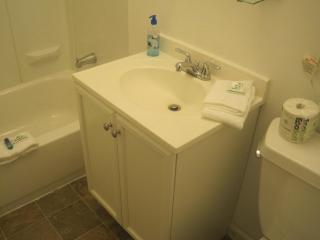 Coastal Inn and Suites - 9