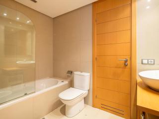 Paradise Beach - Seaviews - BBQ - Large Terrace - Pool & Pool Bar - 2