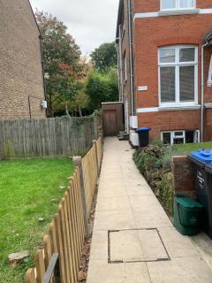 Cozy 1 Bedroom Basement Flat - Londra - 2