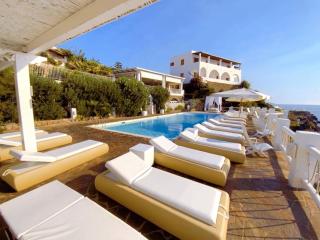 La Piazza Luxury Hotel & Spa - Panarea - 5