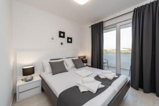 Apartments & Rooms Pool Villas Maris B - Novalja - 2