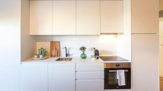 Stylish Studio w/ AC & Balcony by LovelyStay - Porto - 5